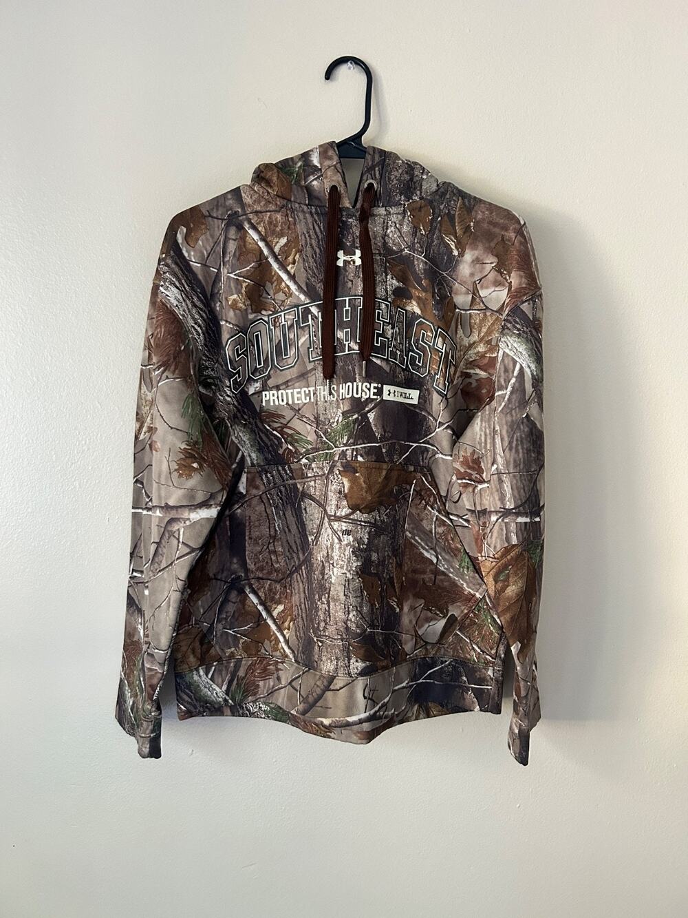 Under Armour Camo Hoodie Mens Small RealTree AP Protect This House Sweatshirt